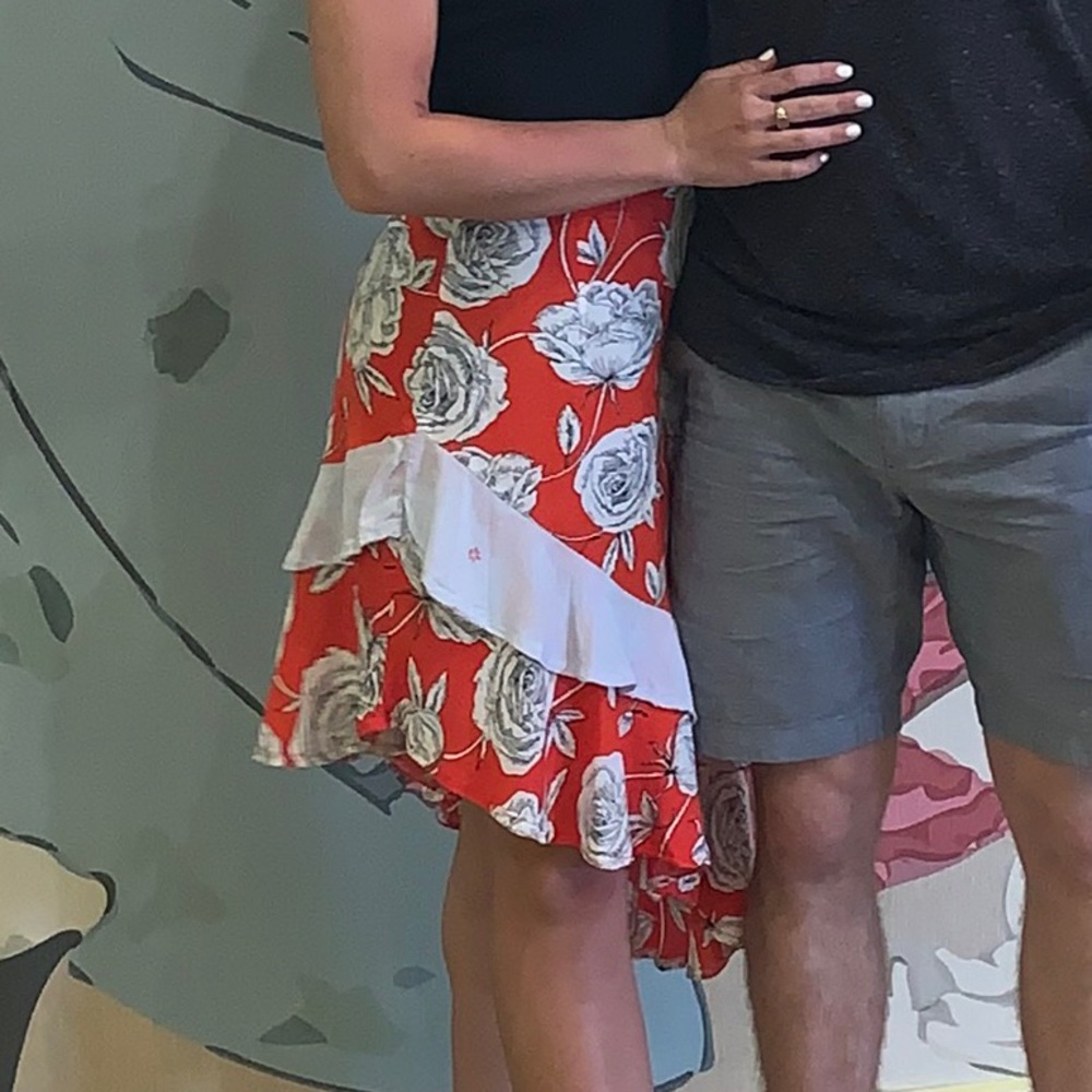 A symmetrical cotton skirt